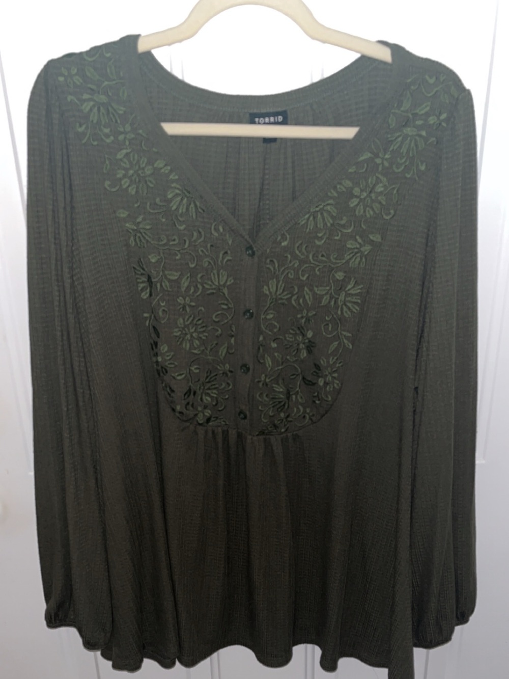 Torrid Olive Green Embroidered Peasant Blouse-Size 3